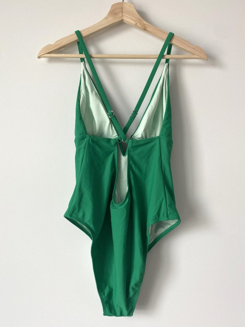 Cupshe Swimsuit Size L Sexy Shaping Emerald Greed V-Neckline Beach Vacation NWT - Picture 3 of 12
